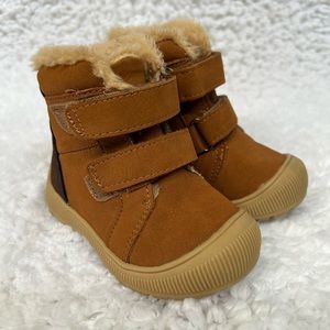 Cat & Jack Faux Fur Lined Winter Boot. Toddler 5